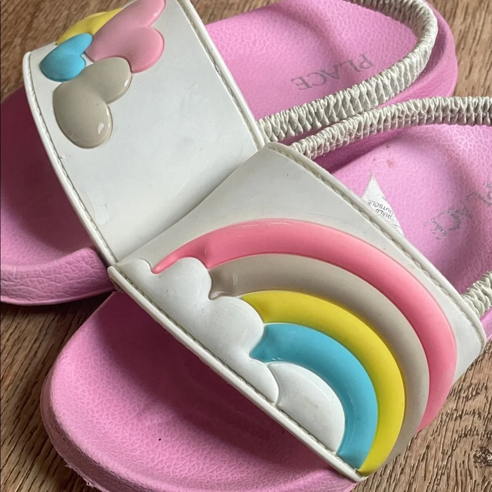 The Childrens Place Girls Pink Rainbow Heart Slide Sandals Backstrap Size 10T